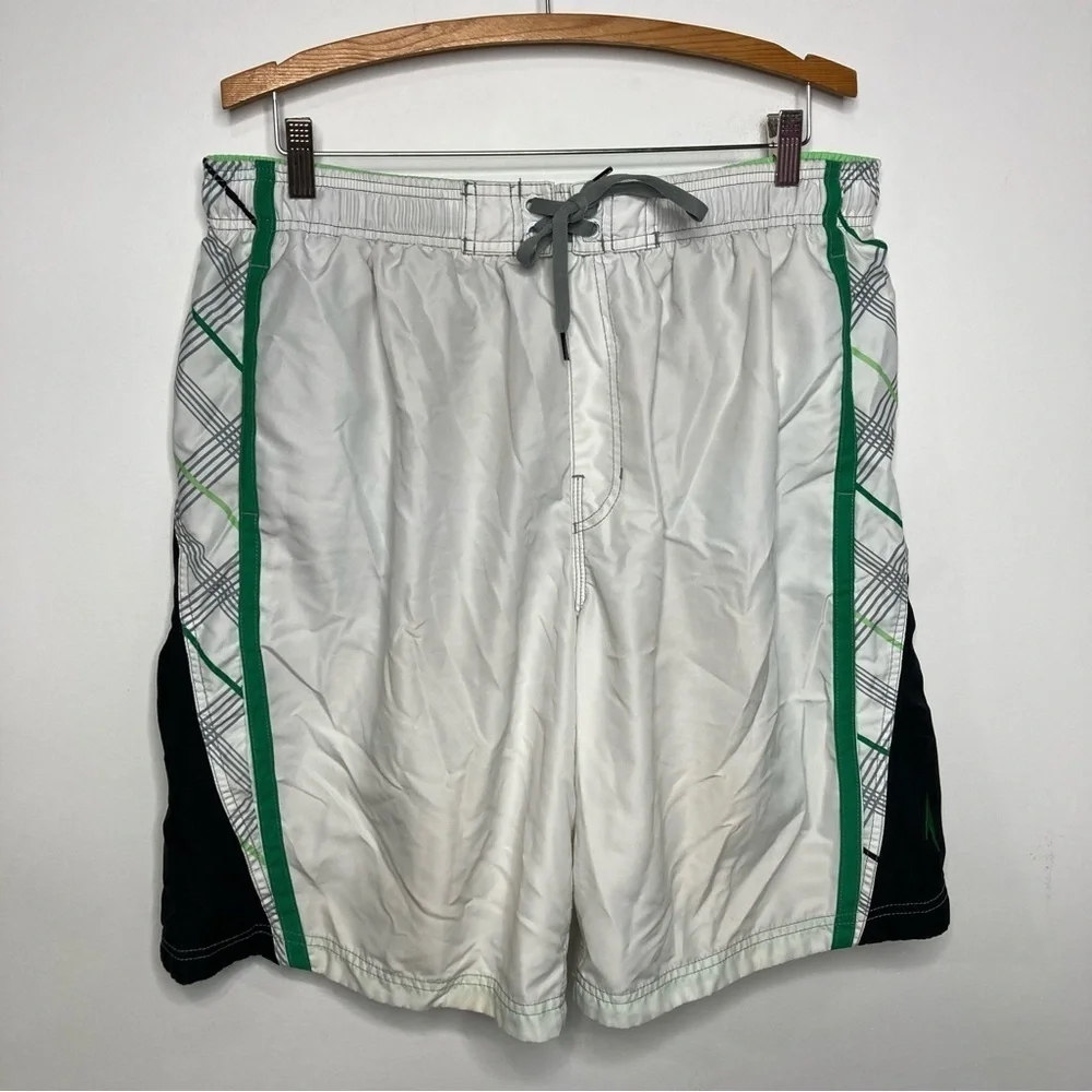Speedo swim trunks‎ white green has liner size XL